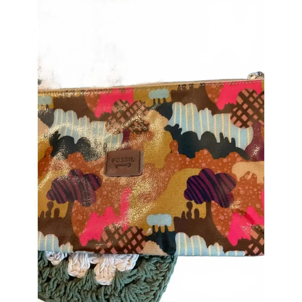 Fossil Colorful Printed Clutch Wallet